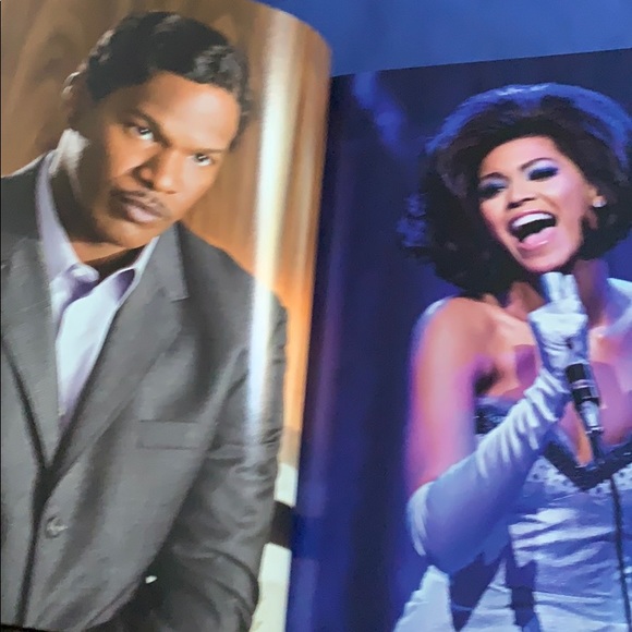 BOOK: Hardcover book DreamGirls - Picture 3 of 4